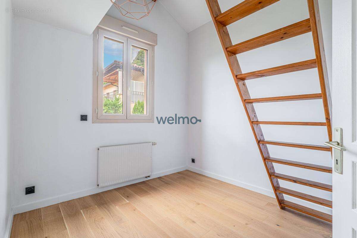 Maison à TASSIN-LA-DEMI-LUNE