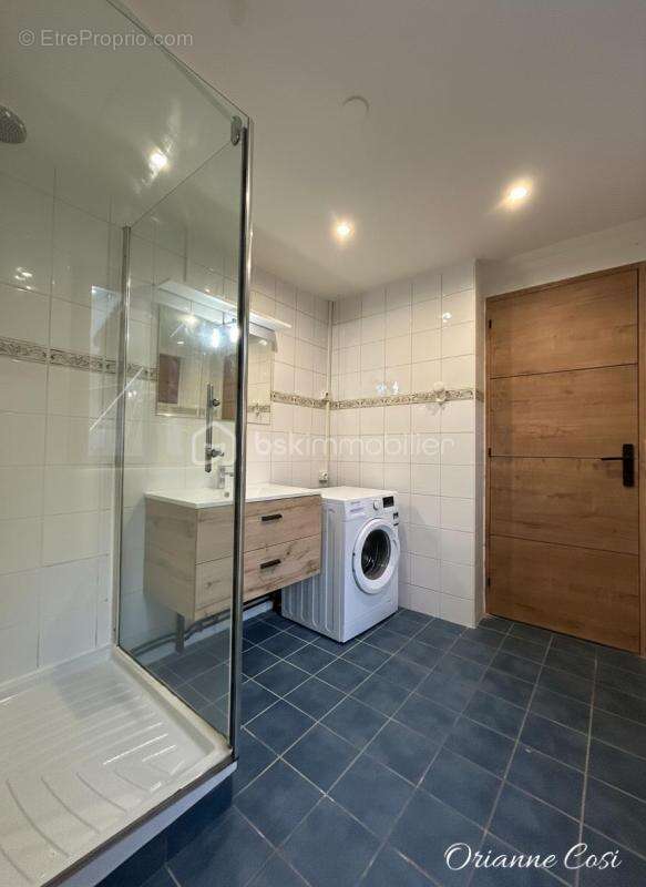 Maison à LA MOTTE-D'AVEILLANS