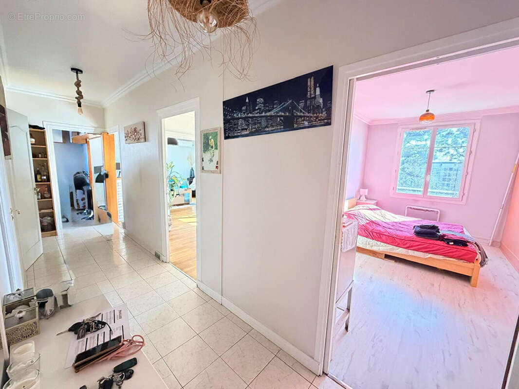 Appartement à OULLINS