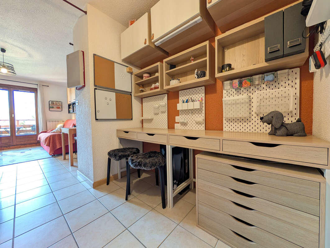 Appartement à MORILLON