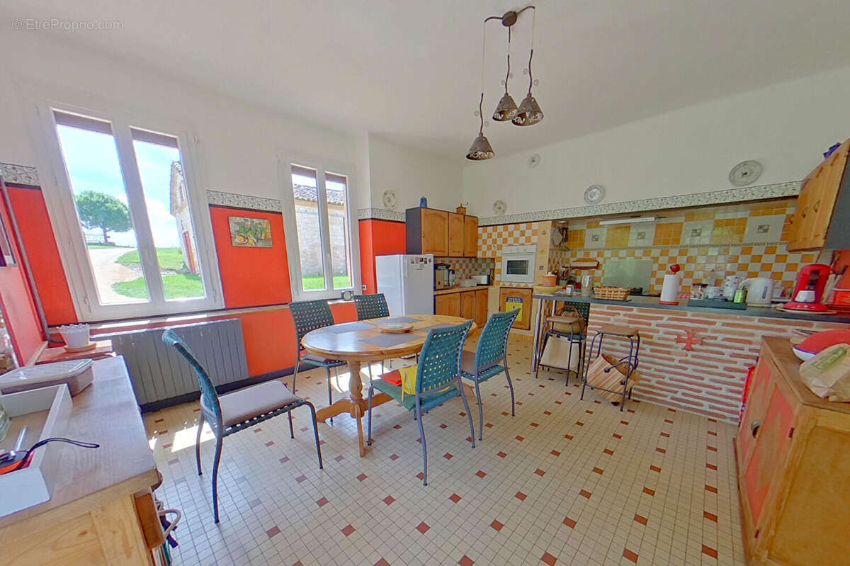 Maison Montalzat - photo 4