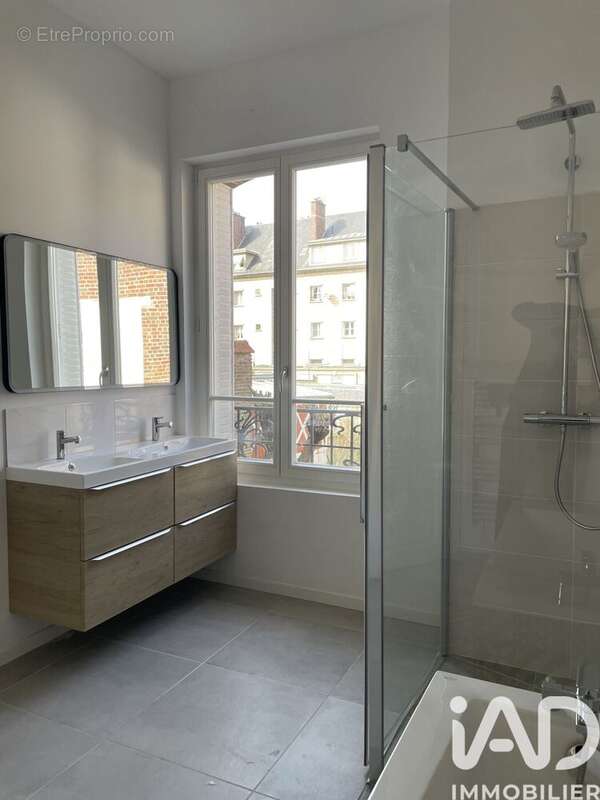 Photo 8 - Appartement à COMPIEGNE