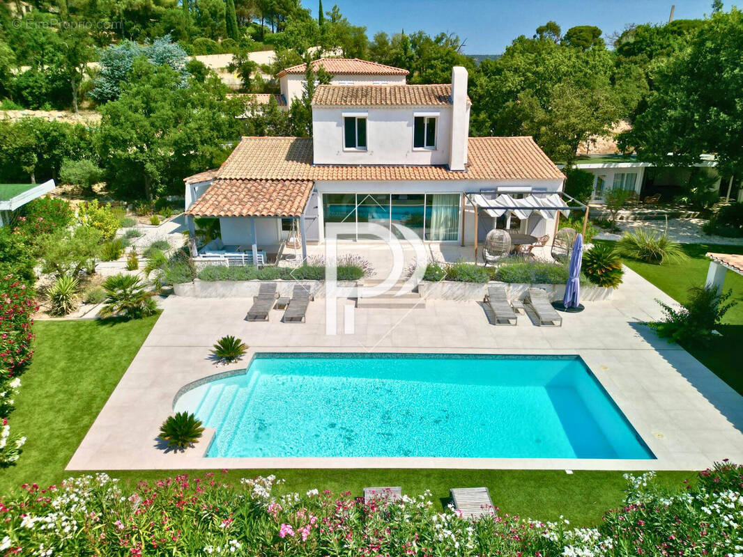 Maison à PLAN-DE-LA-TOUR
