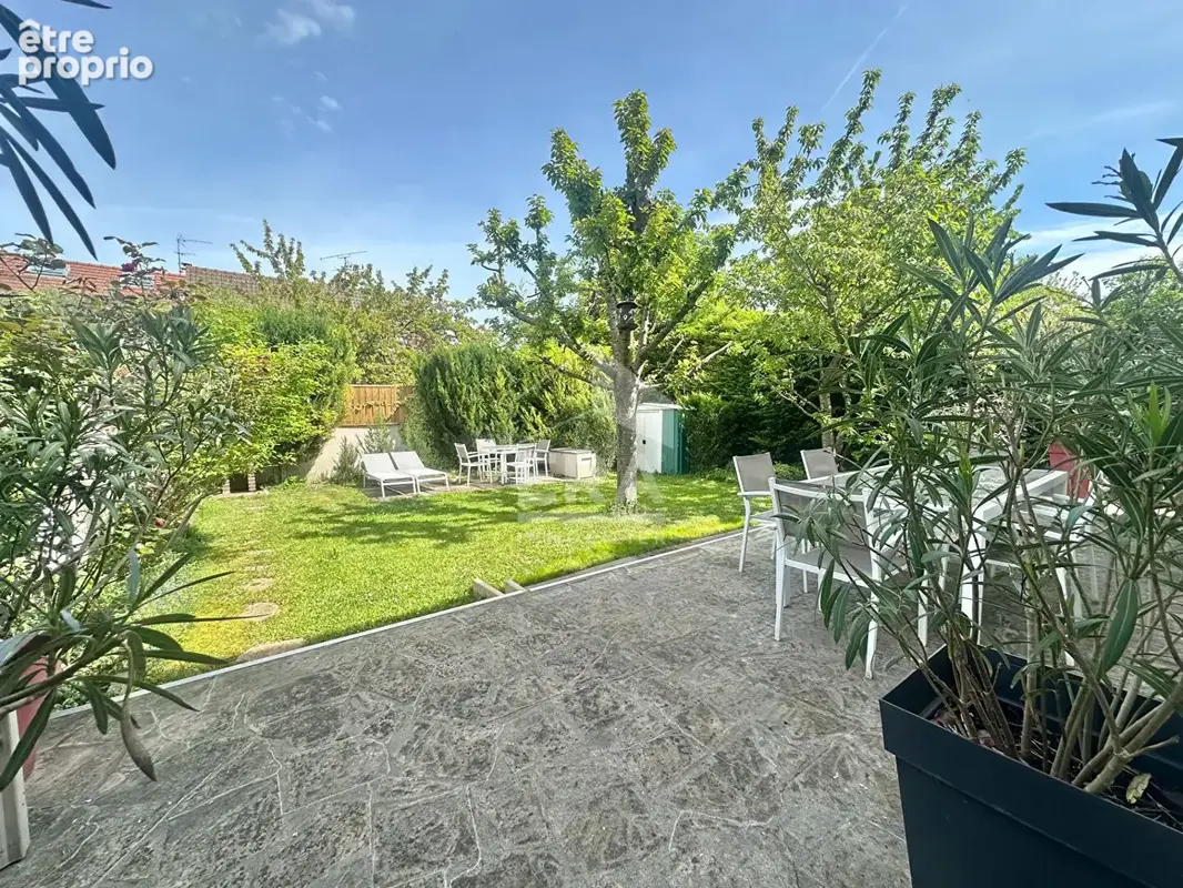 Appartement à SARTROUVILLE