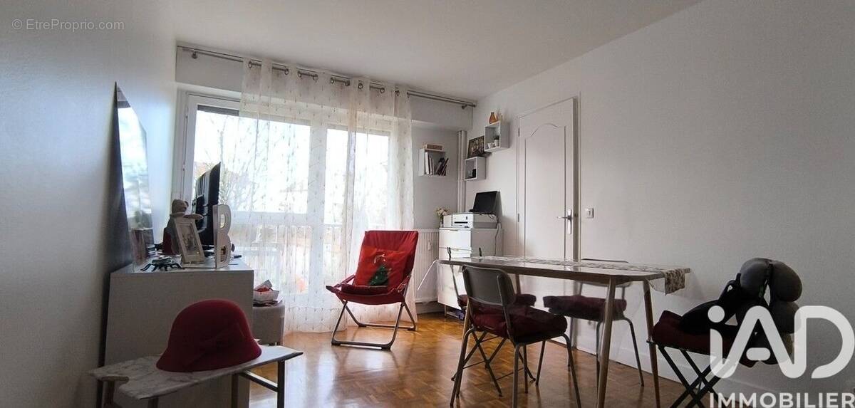 Photo 1 - Appartement à SAINT-MAUR-DES-FOSSES