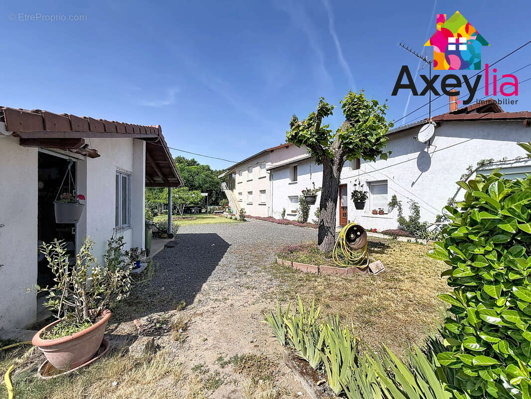 Maison à PONCINS