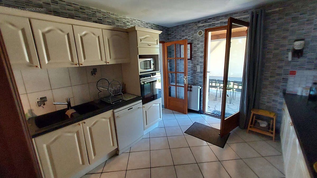 Maison à SAINT-YBARD