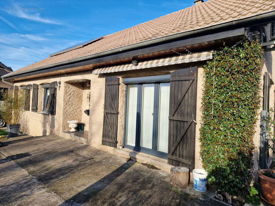 Maison à VELLE-SUR-MOSELLE