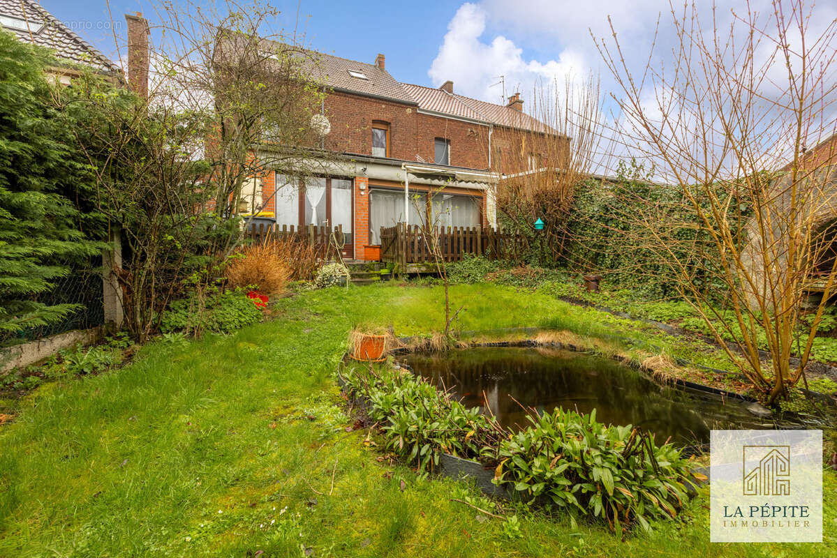 Maison à QUIEVRECHAIN