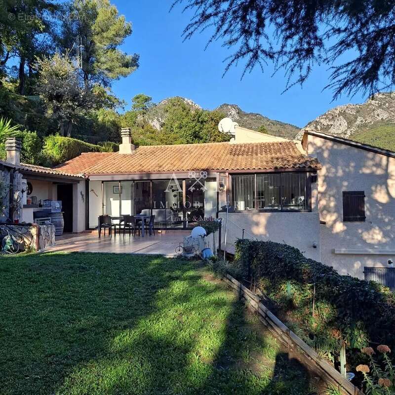 Maison à SAINTE-AGNES