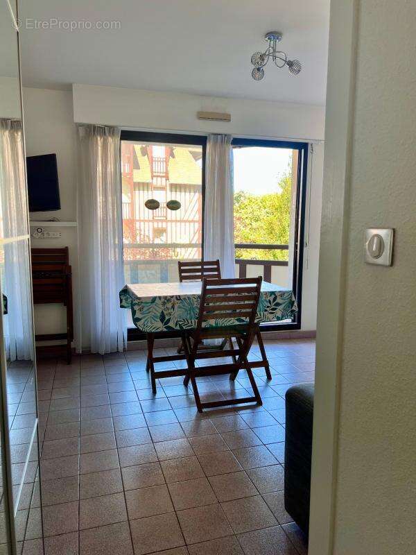 DEAUVILLE – Appartement à quelques pas de la plage et du centre-ville - photo 11