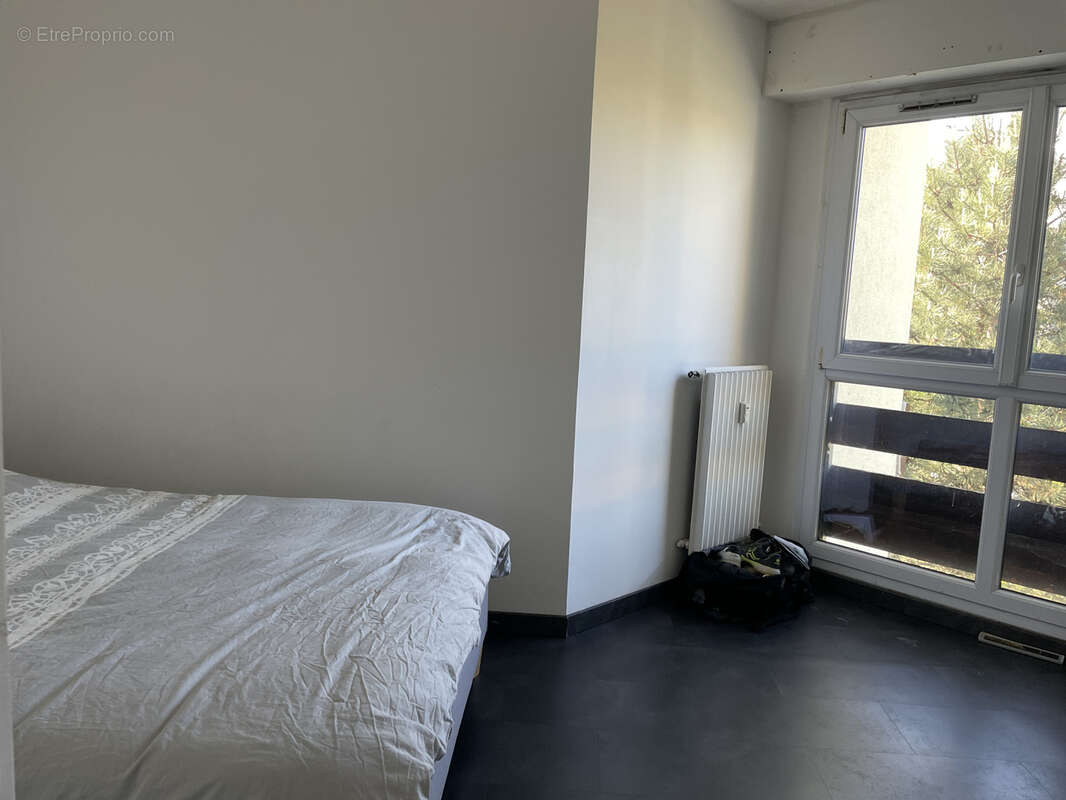 Appartement à ANDREZIEUX-BOUTHEON