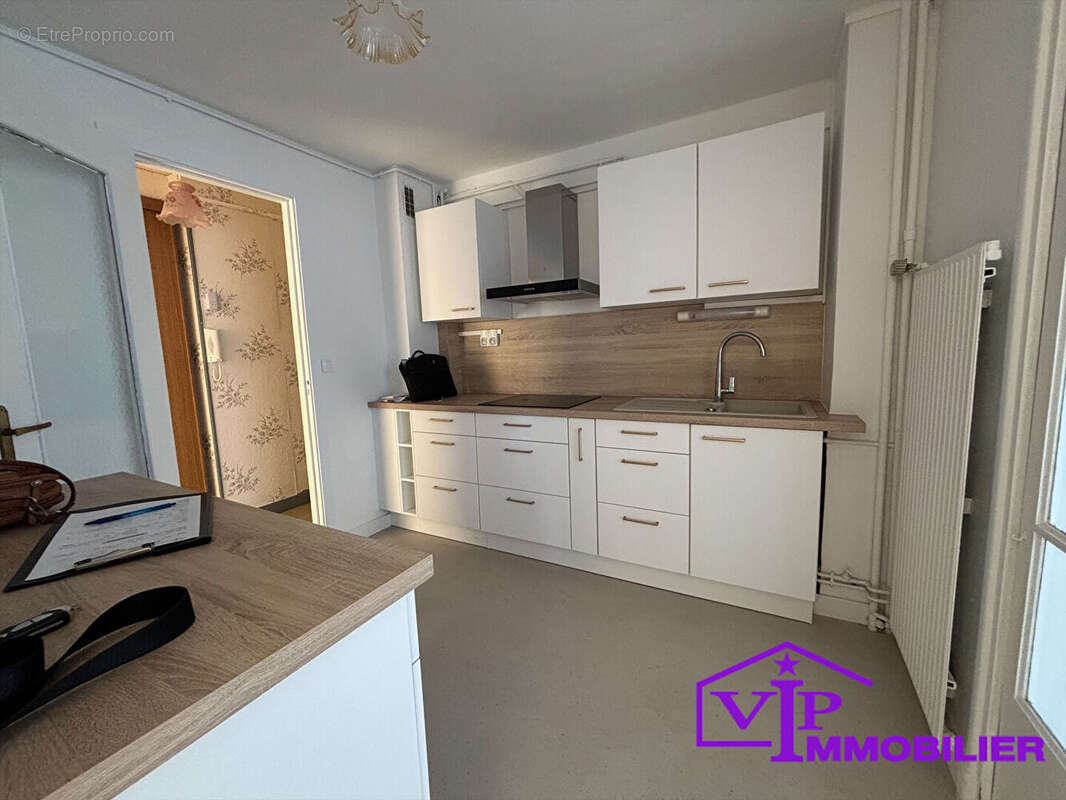 Appartement Sotteville Les Rouen 4 pièce(s) 72.29 m2 - photo 3