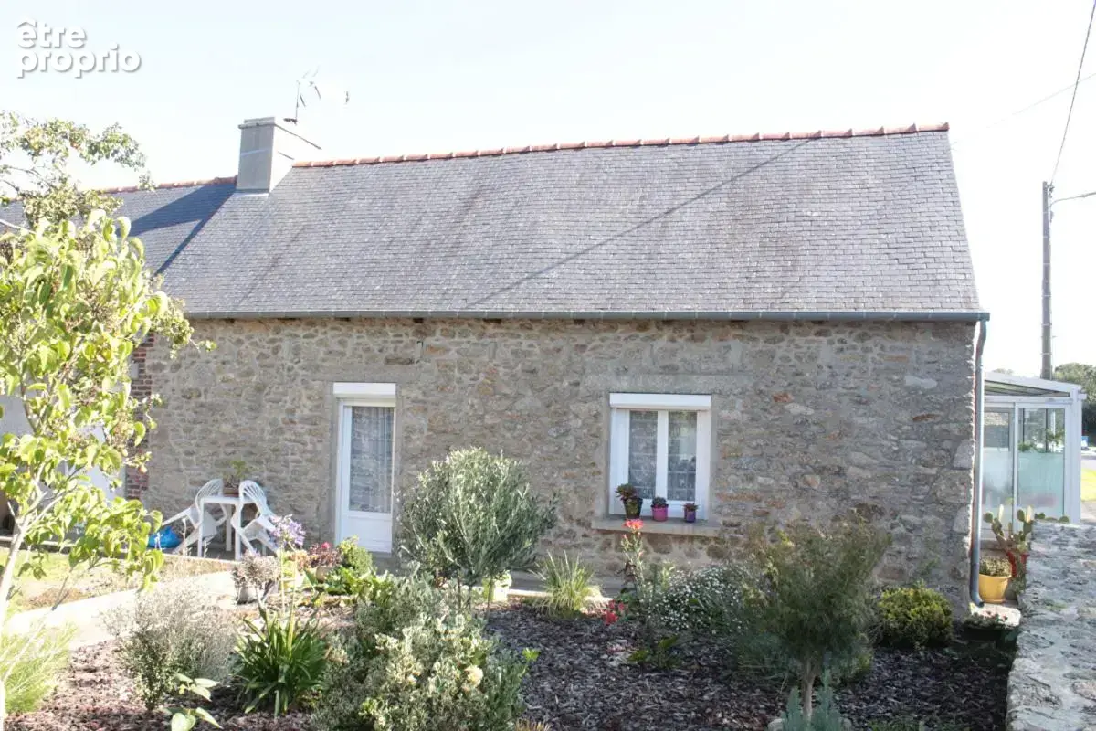 Exclusivité VENTE AUX ENCHÈRES MIZAPRI! Côtes d'Armor 22150 Hénon. Maison de plain-pied, 3 chambres, garages, terrain constructi - photo 2