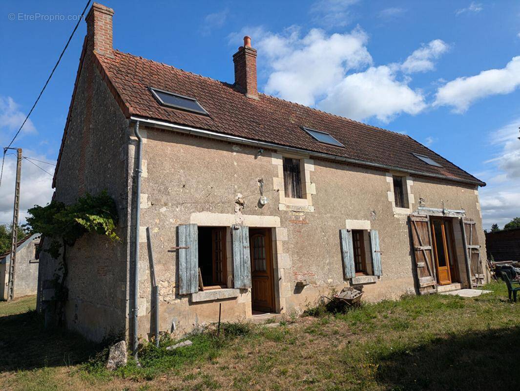 Maison à COUARGUES