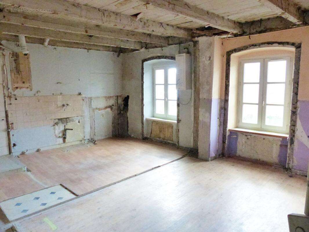 Maison Saint Hostien 11 pièce(s) 225 m2 - photo 14