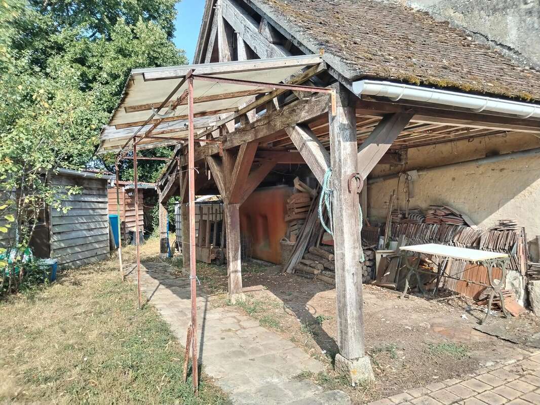 Maison familiale à rénover – 120 m² – terrain 866 m² - photo 17