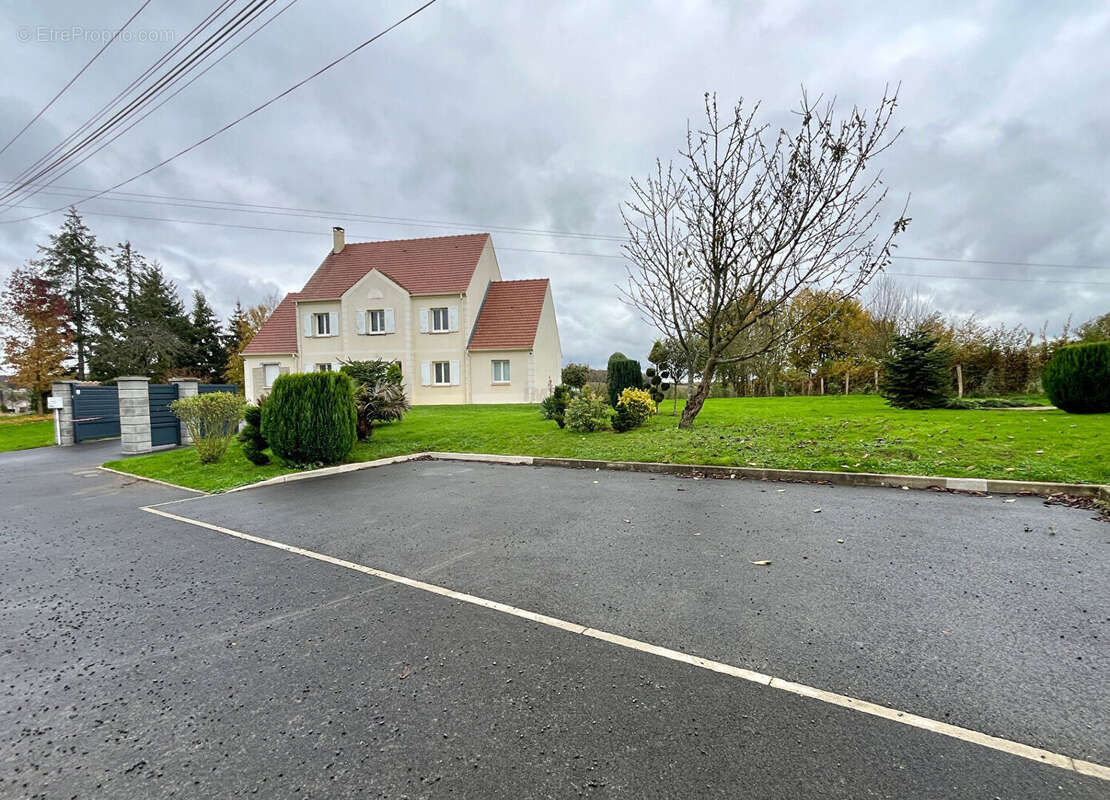 Maison à MONTMIRAIL