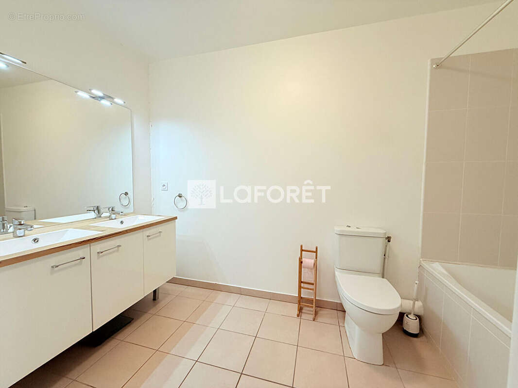 Appartement à NANTERRE