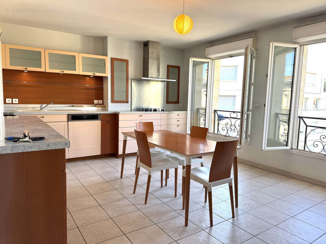 Appartement à BORDEAUX