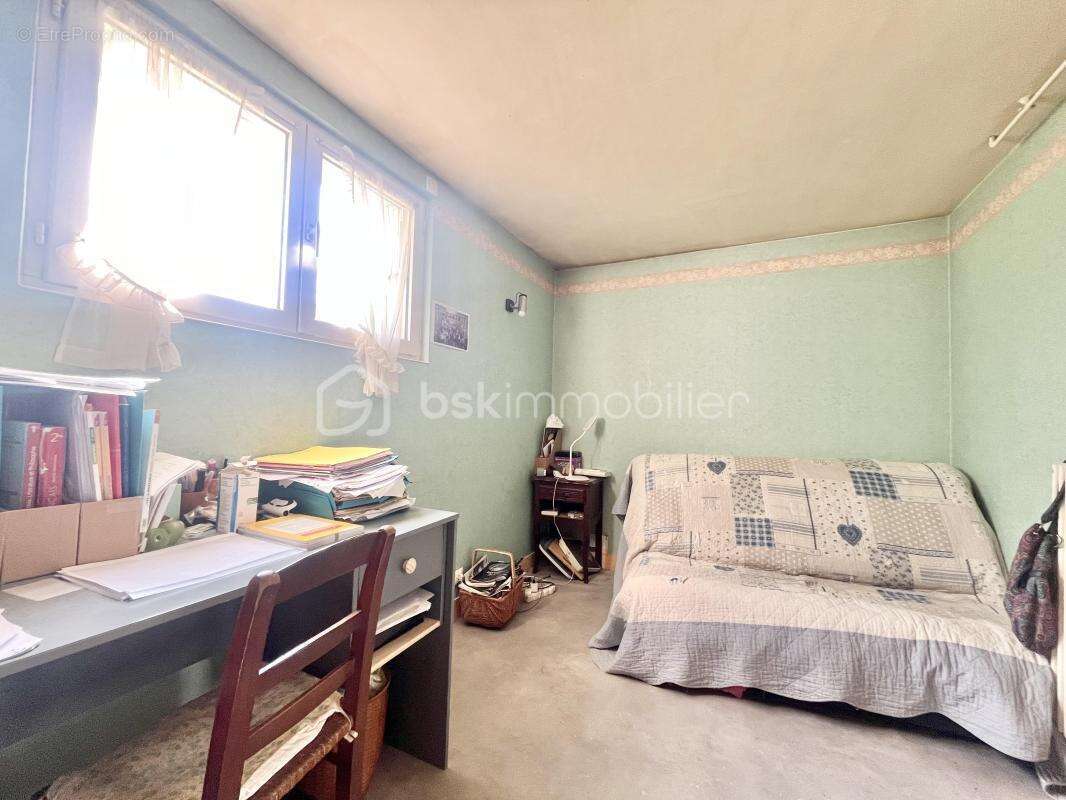 Maison familiale de 150m2 sur un terrain de 930m2 - photo 22