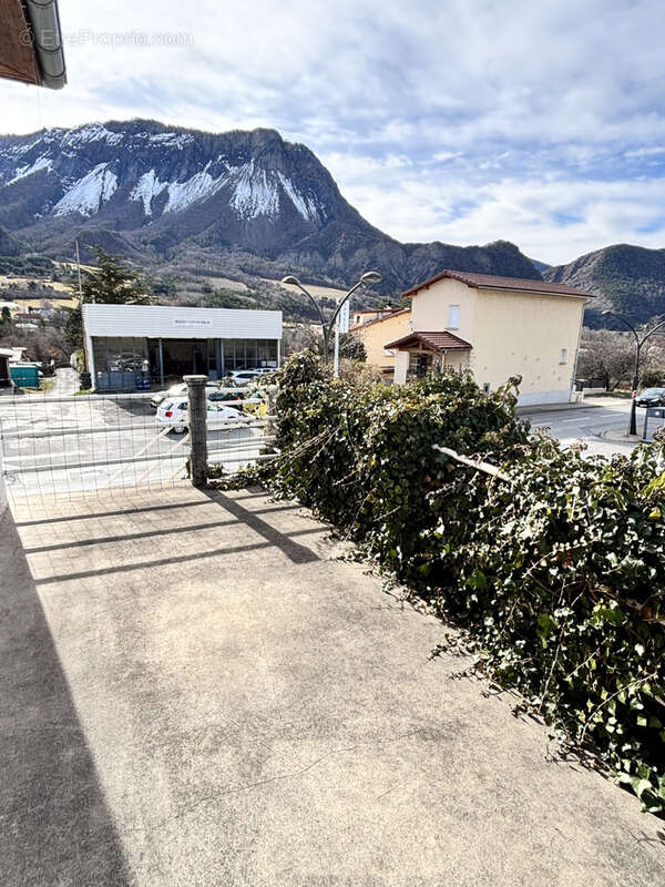 Appartement à ESPINASSES