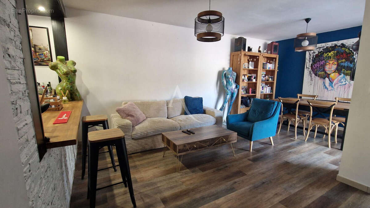 Maison familiale 108.5m² 4 chambres avec deux suites, garage aménagé et jardin - photo 6