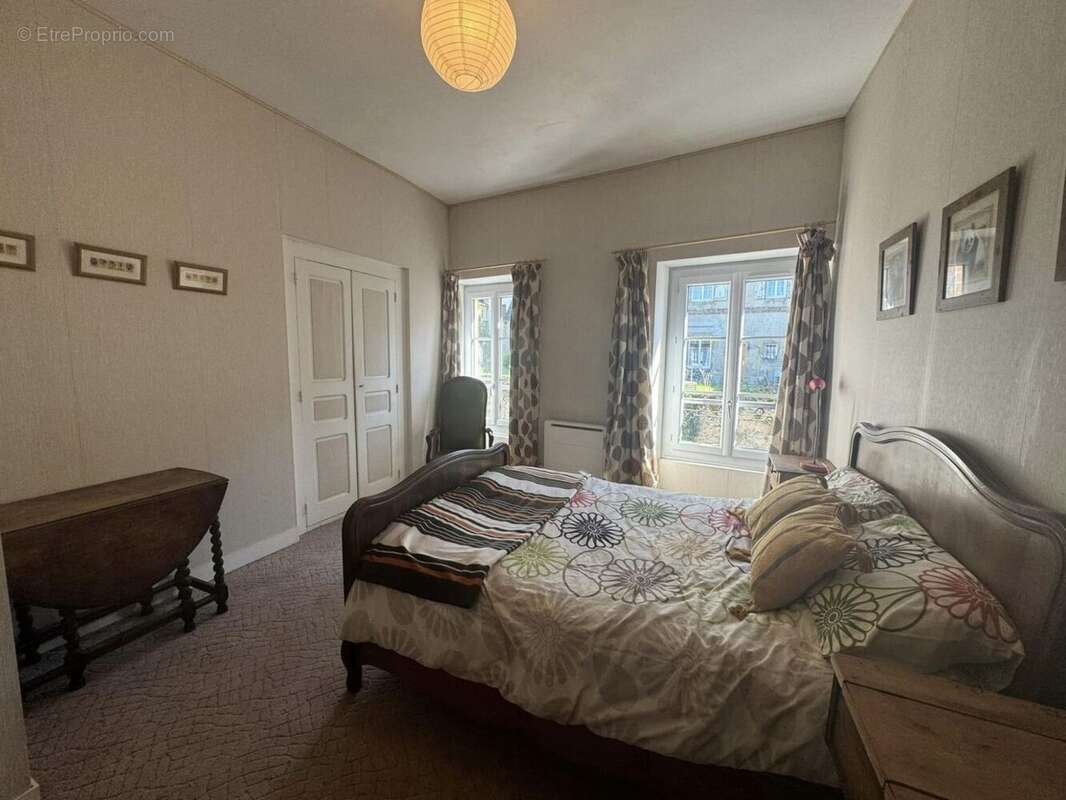 Maison à MAGNAC-LAVAL