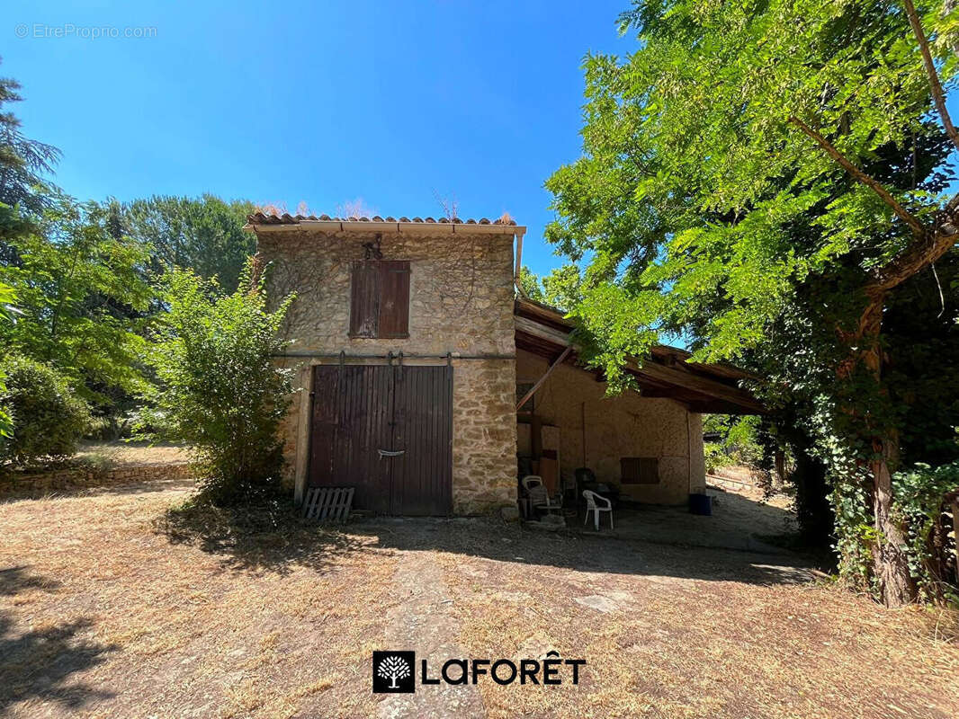 LE CASTELET ? Authentique Bastide du XVIIIe Siècle au Coeur des Vignes et des Oliviers terrain 6000 m² - photo 2