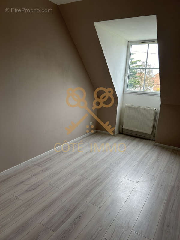 Maison à COURRIERES