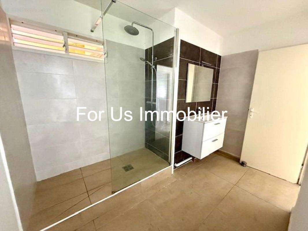 Appartement à SAINTE-ROSE