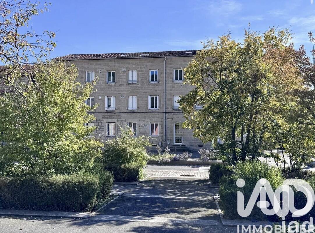 Photo 1 - Appartement à LE CHAMBON-FEUGEROLLES