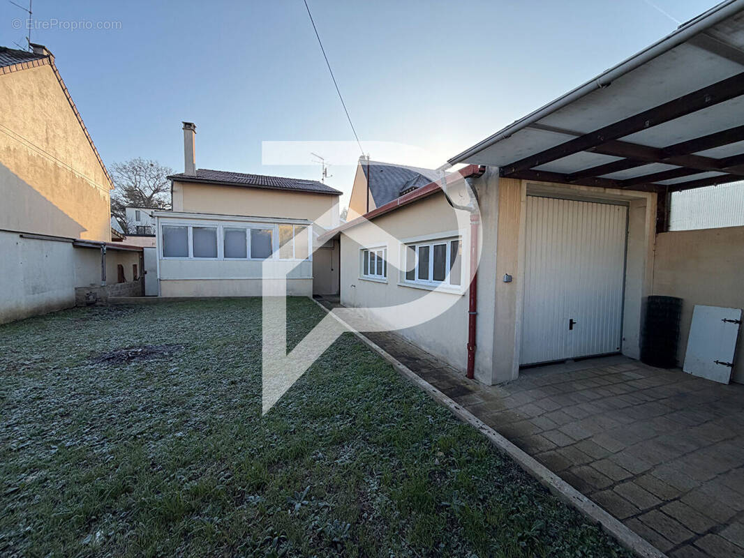 Maison à VIRY-CHATILLON