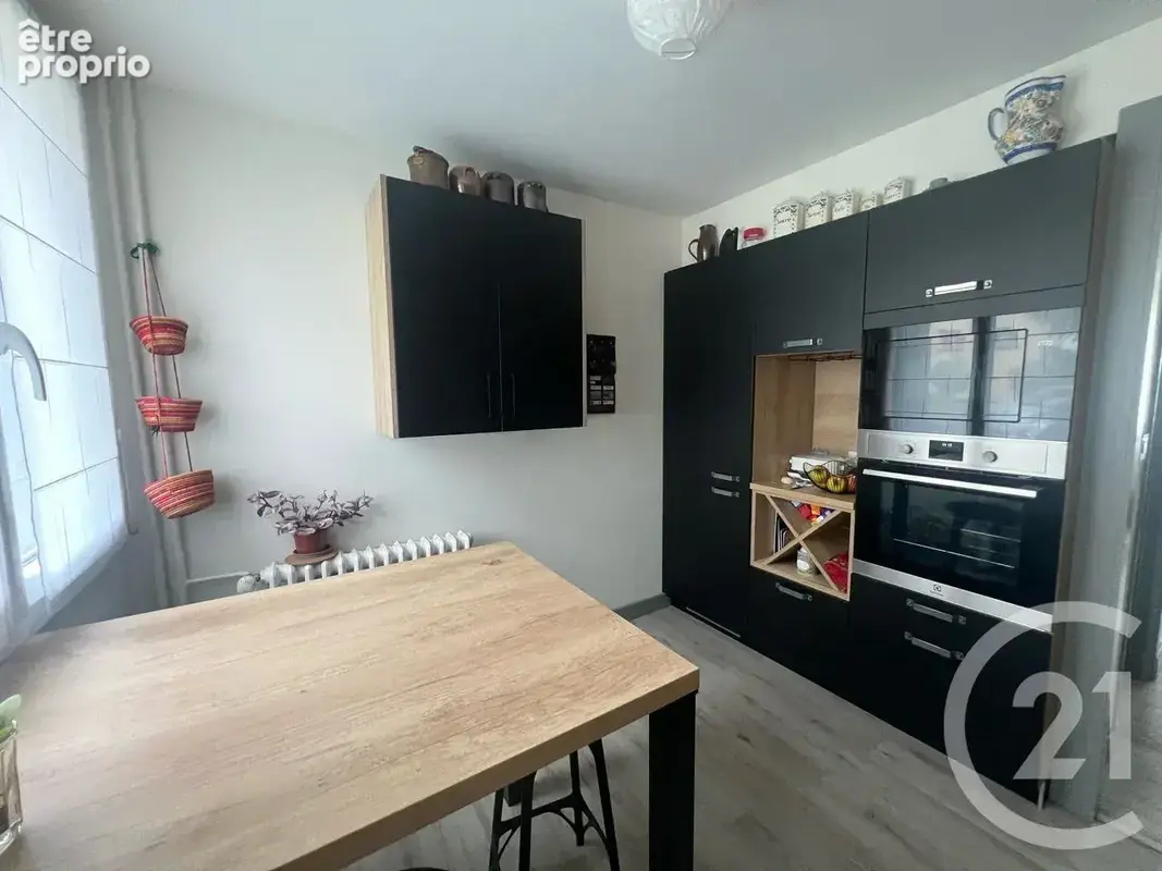 Appartement 4 pièces 72 m² à vendre à Aurillac (15000) - photo 3