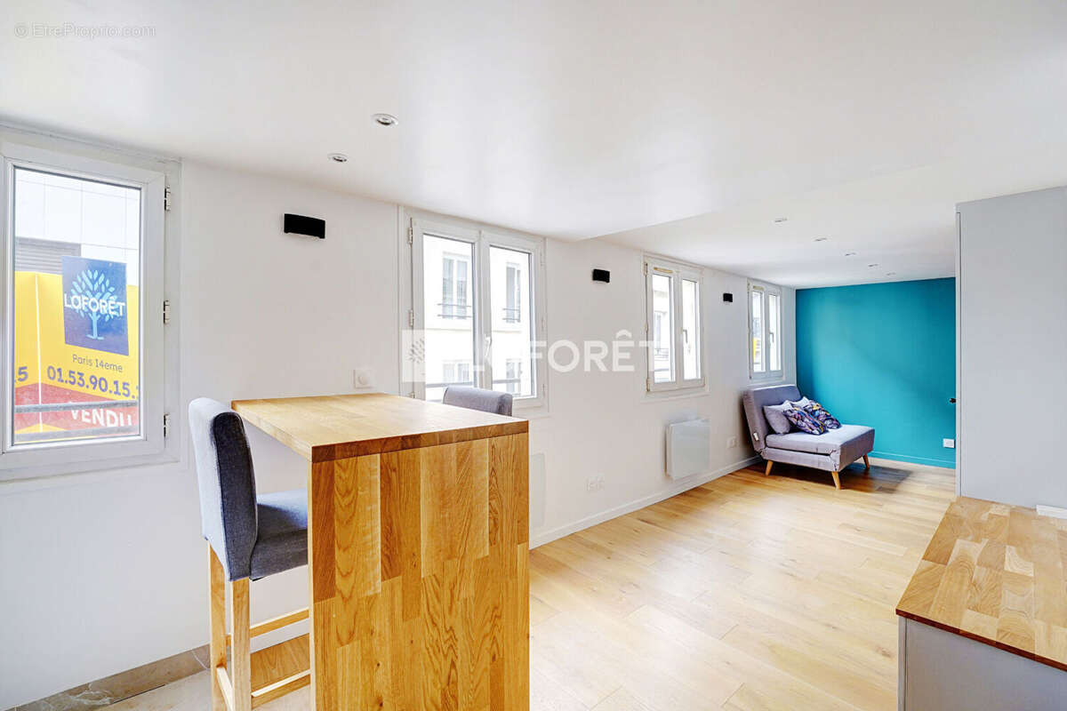 Appartement à PARIS-14E