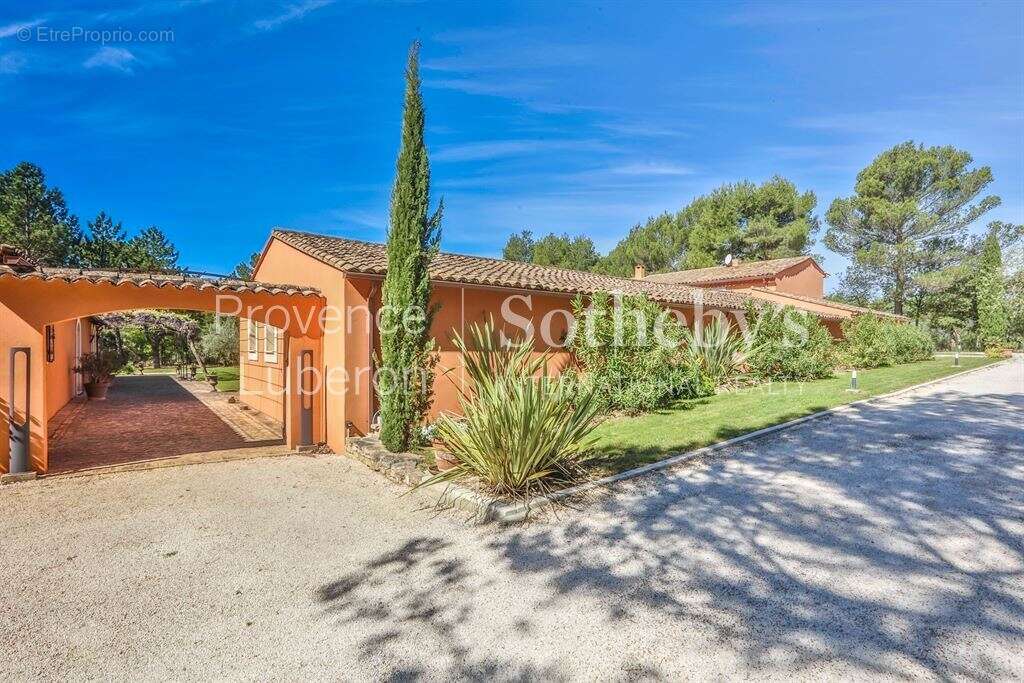Maison à ROUSSILLON