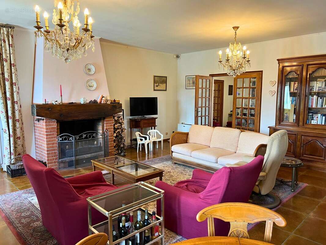 Maison à VILLENEUVE-DE-LA-RAHO