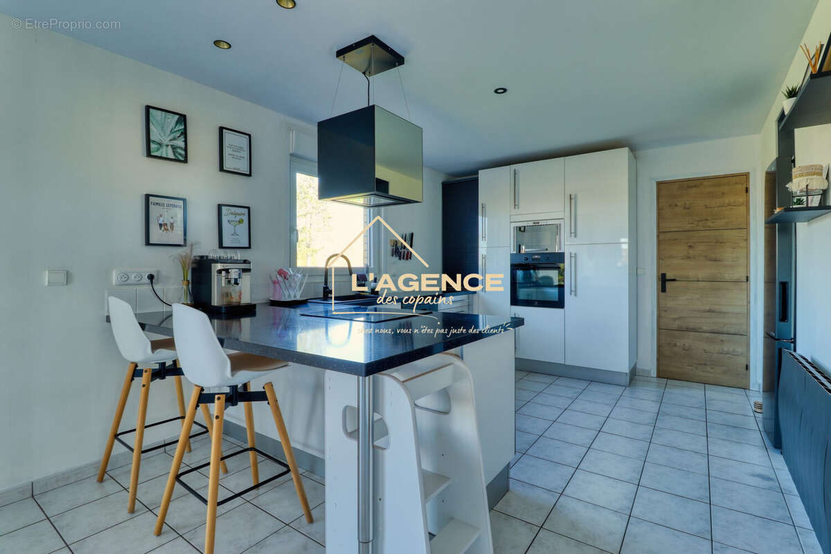 Maison à CALONNE-SUR-LA-LYS