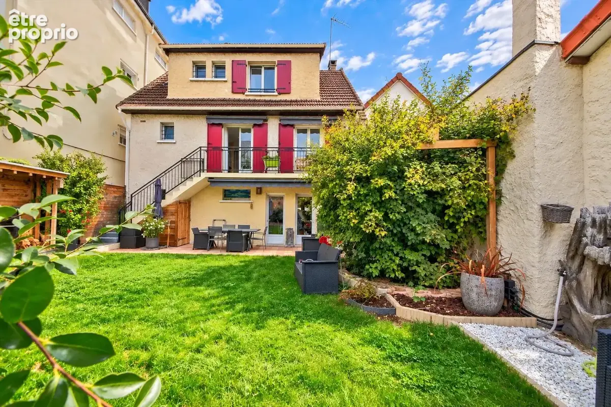 Maison 7 pièces 140 m² à vendre à Velizy-Villacoublay (78140) - photo 2