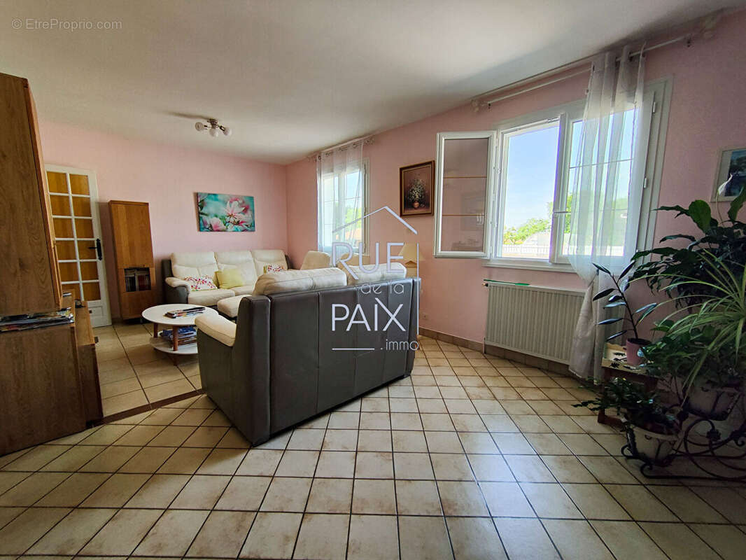 Maison La Grimaudiere sur sous-sol total -  4390m² de terrain - photo 7