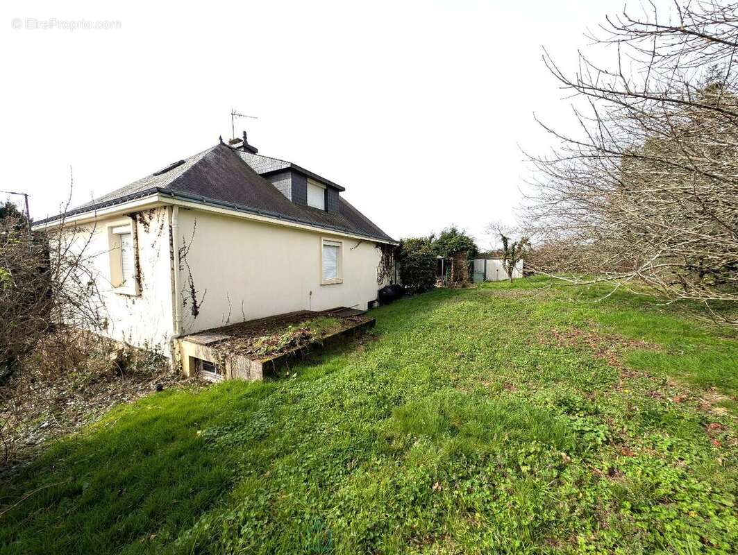 Maison sur sous-sol complet sur 880 m2 de terrain - photo 2