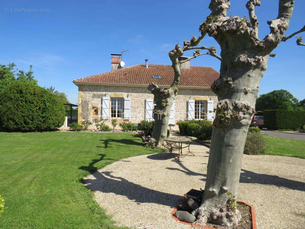 Maison à AIRE-SUR-L'ADOUR