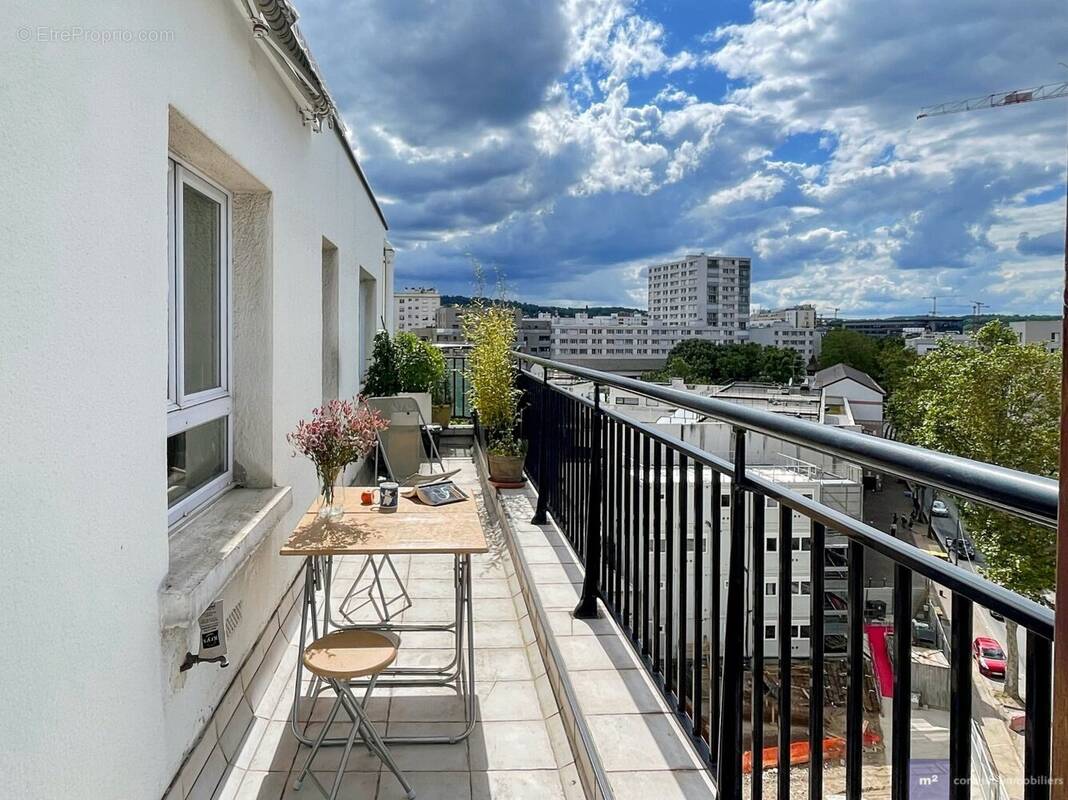 Appartement à ISSY-LES-MOULINEAUX