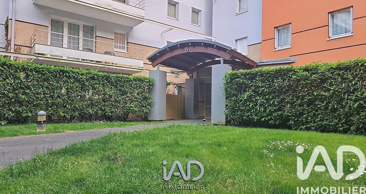 Photo 2 - Appartement à COMBS-LA-VILLE