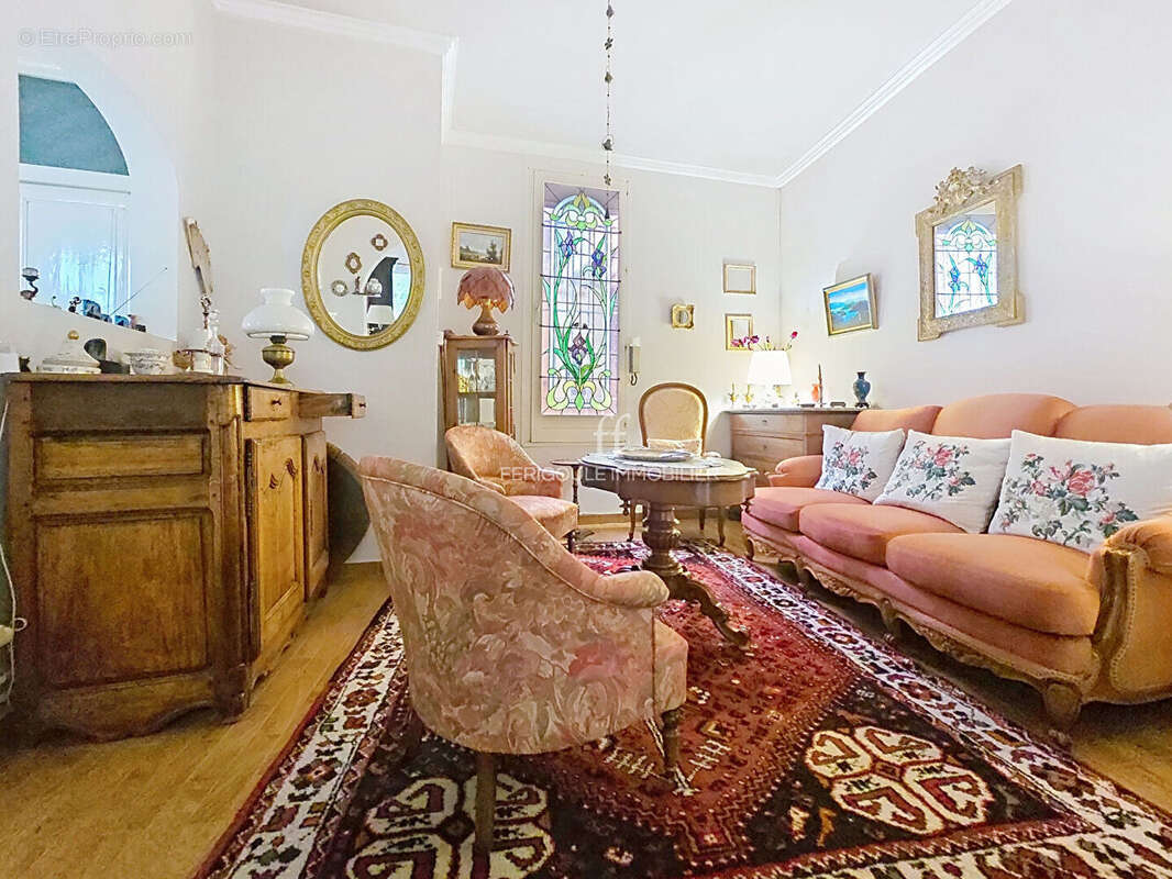 Maison à VILLENEUVE-LES-AVIGNON