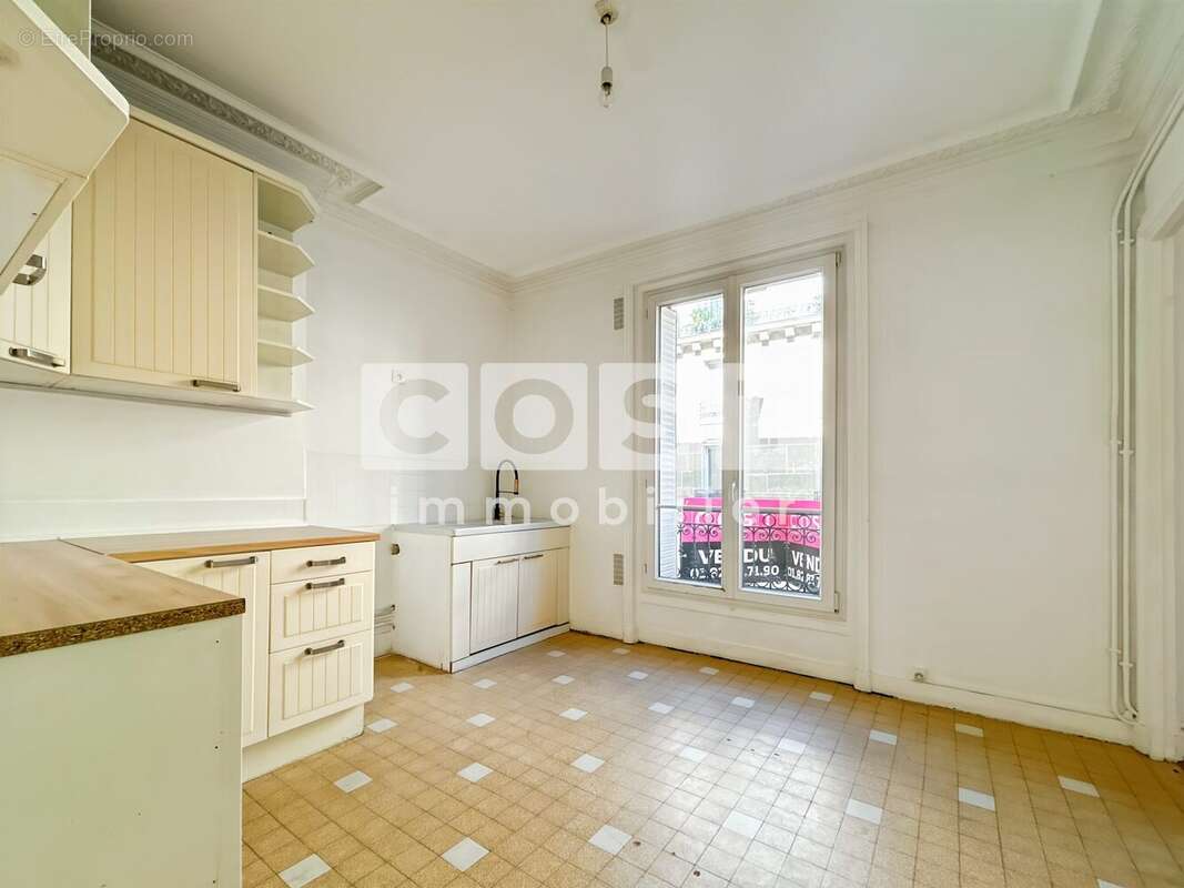 Appartement à PARIS-17E