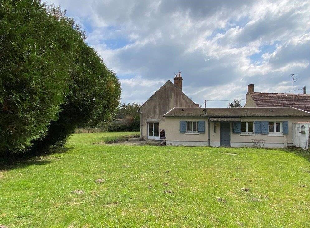 Maison à MAREAU-AUX-BOIS