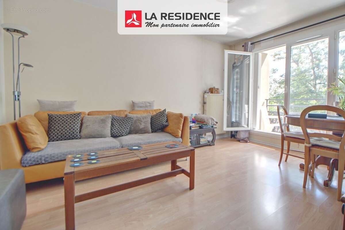 Appartement à VERNEUIL-SUR-SEINE