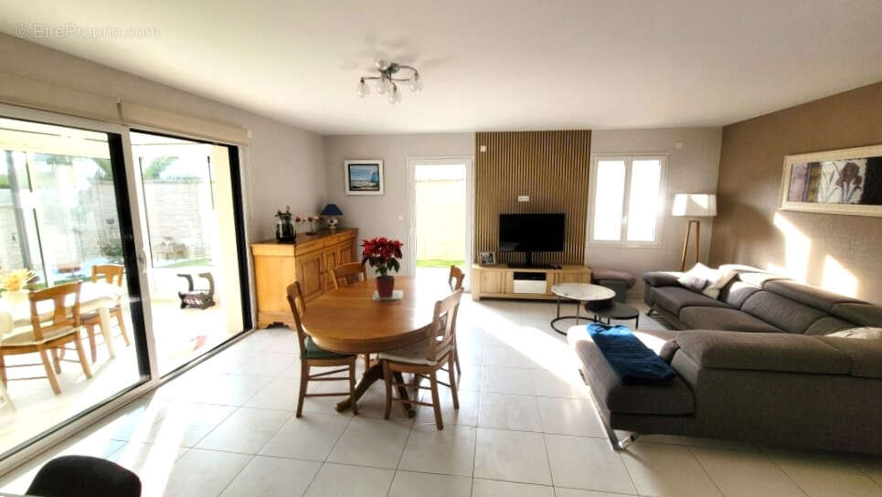 Maison à FRENOUVILLE