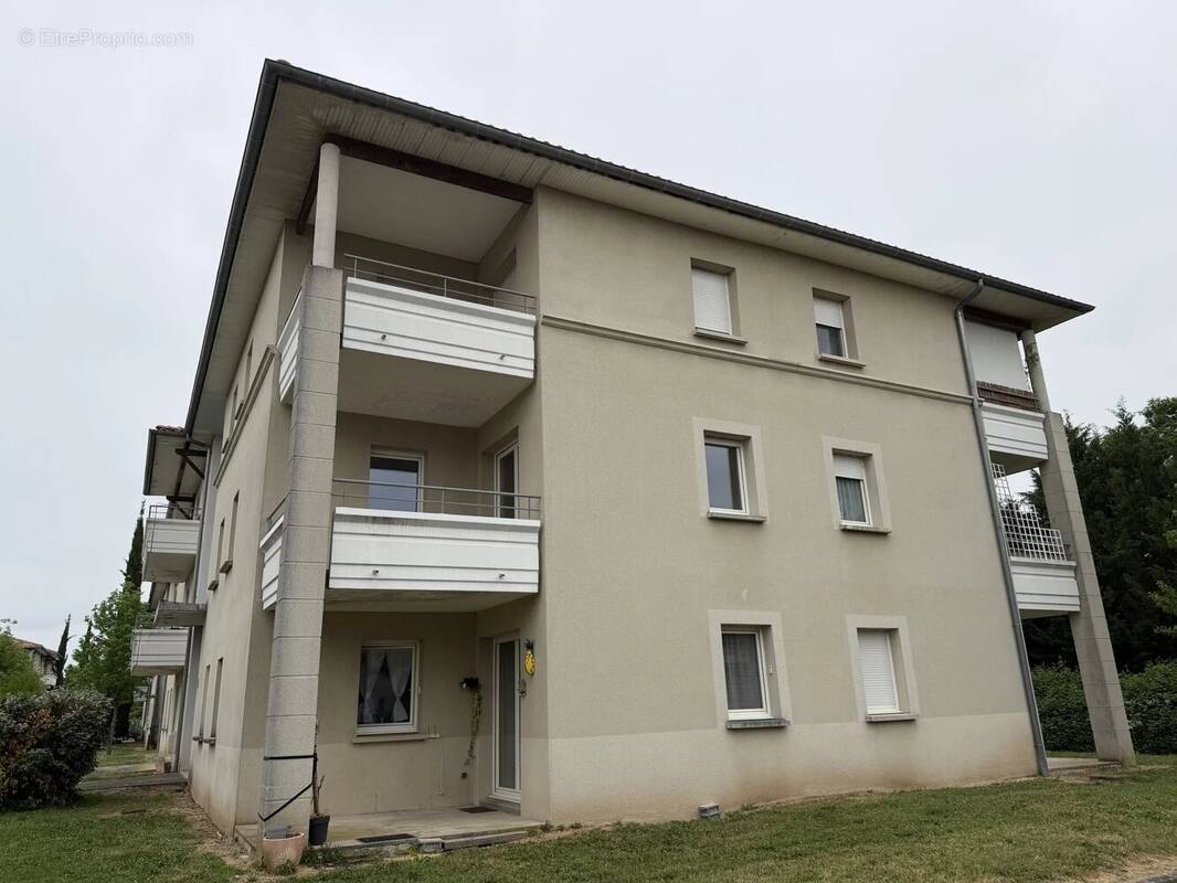 Appartement à PINEUILH